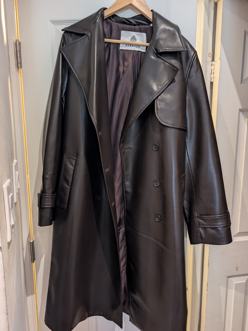 Babaton Tabloid Trench In Brown